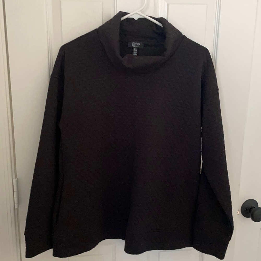 Jones New York black textured pullover